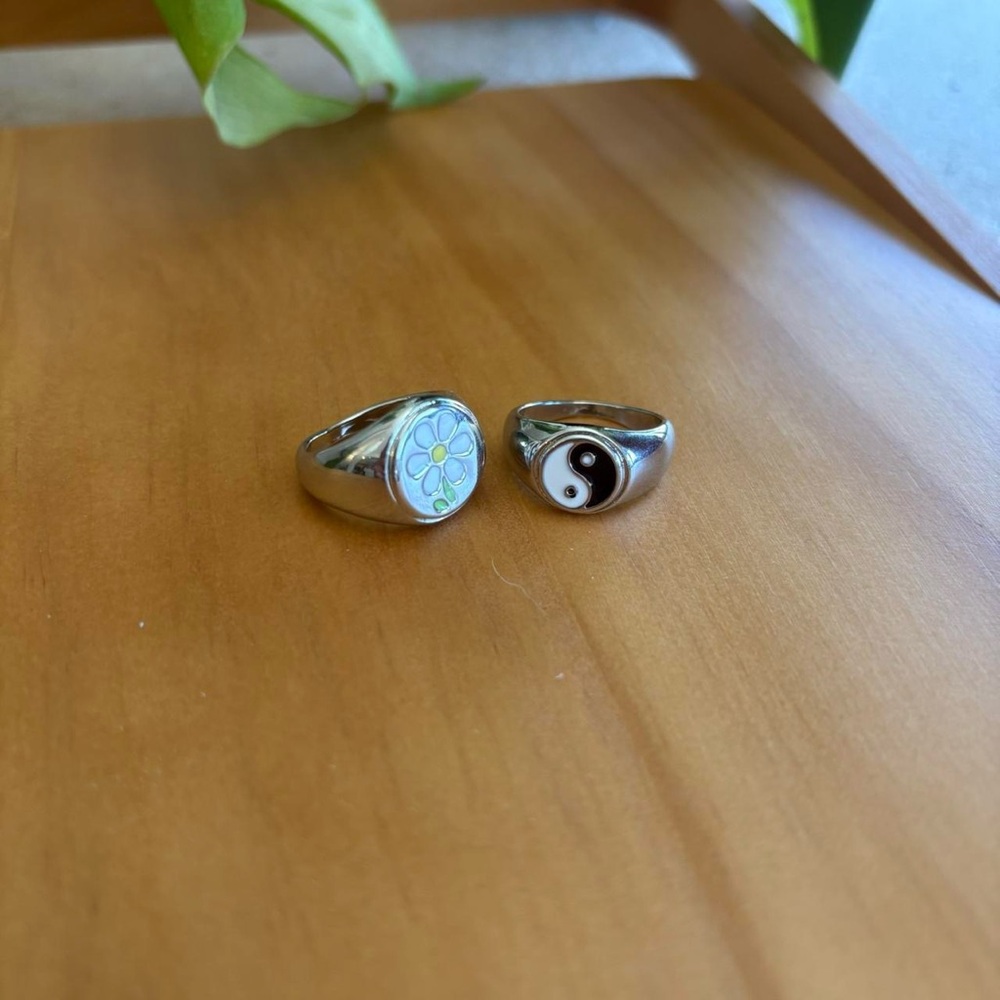 Silver Yin Yang and Flower Ring Set